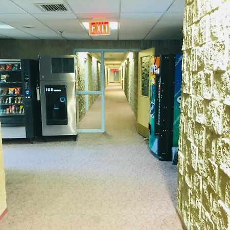 Northern Star Hotel & Convention Center Slave Lake Екстер'єр фото