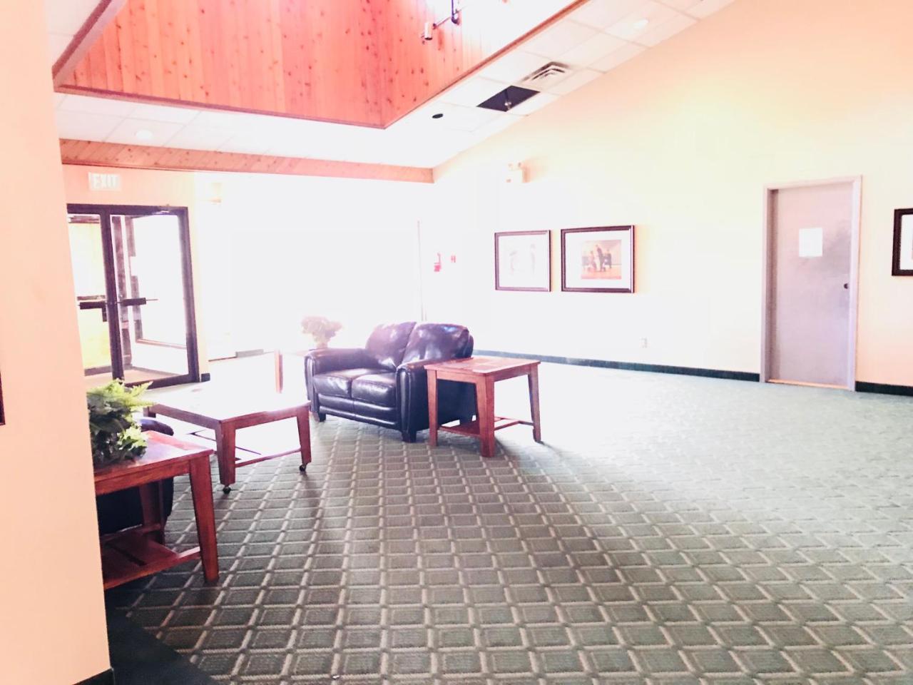 Northern Star Hotel & Convention Center Slave Lake Екстер'єр фото